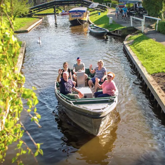 Sloep met schipper
